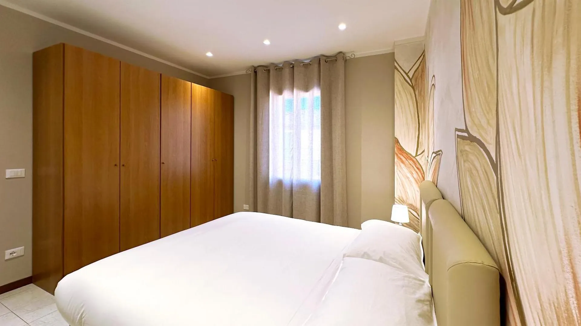 Int 18 - Suite Lorenzo Bologna