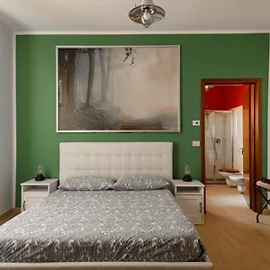 Griffoni Apartment